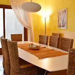 Annalaura Villa *