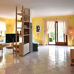 Annalaura Villa *