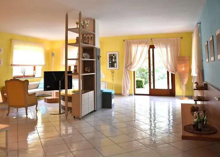 Annalaura Вилла *