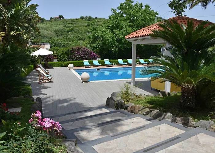 Annalaura Искья